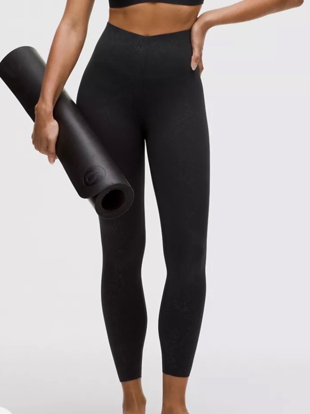 💐NWT💐.  Lululemon Black Glow Up Super High Rise Tight 25” - size 14